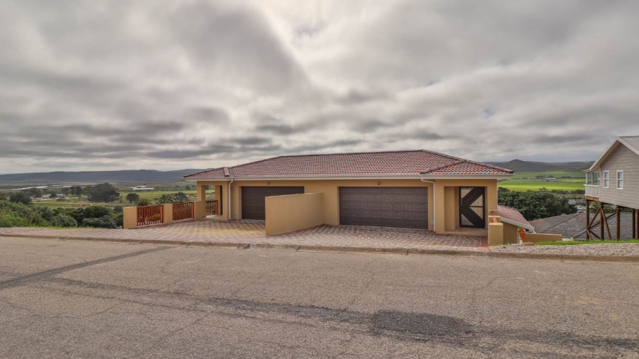 3 Bedroom Property for Sale in Fraaiuitsig Western Cape